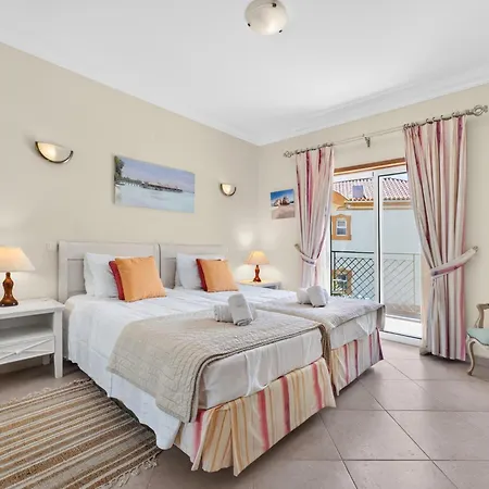 Apartmán Boavista Lakeview Golf & Pool Retreat