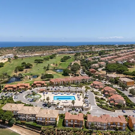 Apartamento Boavista Lakeview Golf & Pool Retreat *