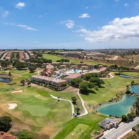 Apartmán Boavista Lakeview Golf & Pool Retreat *